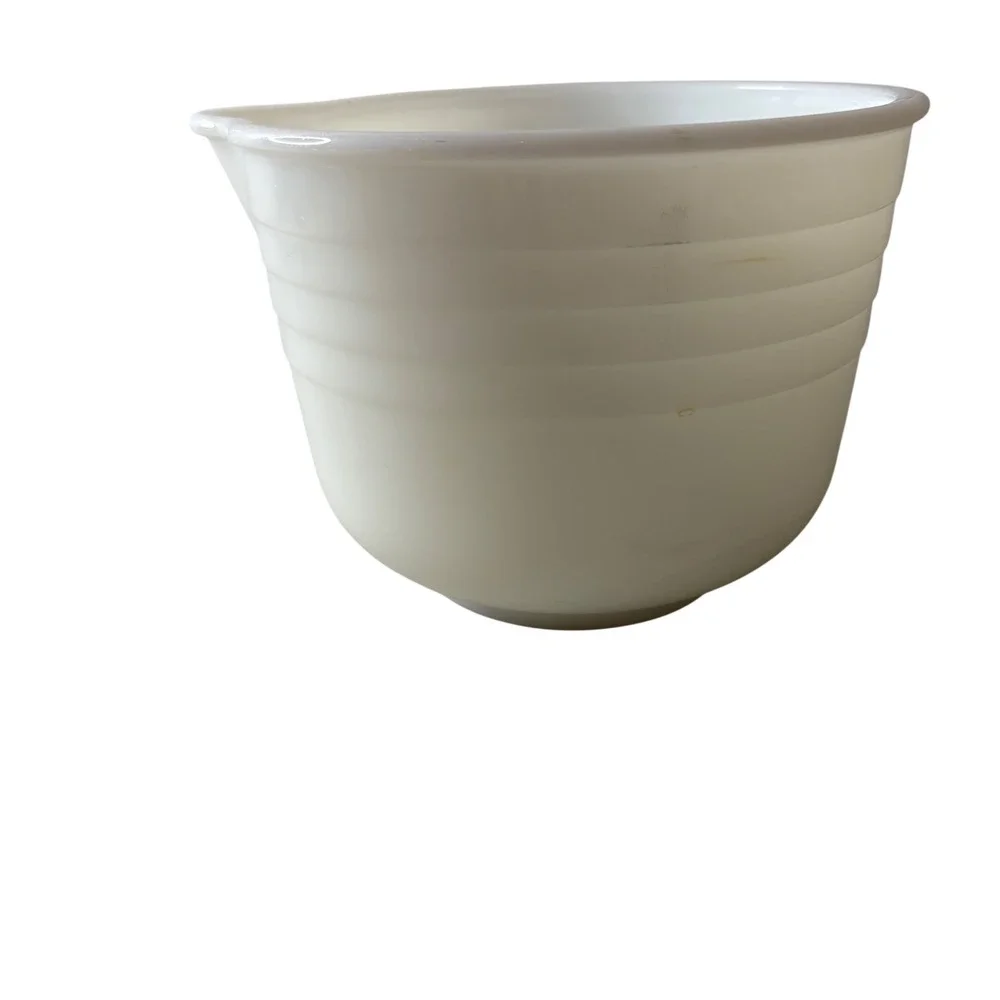 VTG Pyrex General Mills Milk Glass Mixing Bowl Wht Ribbed Pour Spout Made inUSA